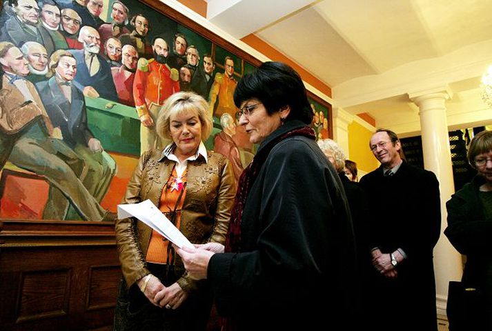 Á Alþingi. Sólveig Pétursdóttir hlustaði á aðstandendur samkynheigðra í gær.