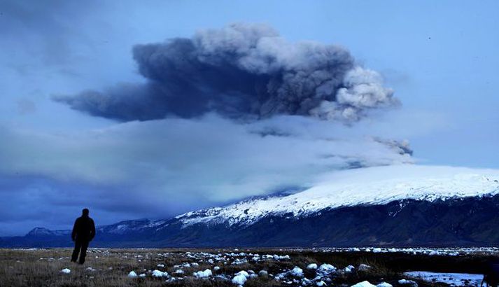 Flúor eykst í gjósku þegar goskvika hætti að fara í gegnum vatn.