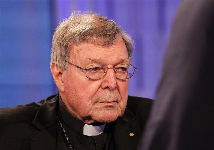 Hinn ástralski George Pell var sakfelldur fyrir kynferðisbrot gegn börnum en síðar sýknaður.