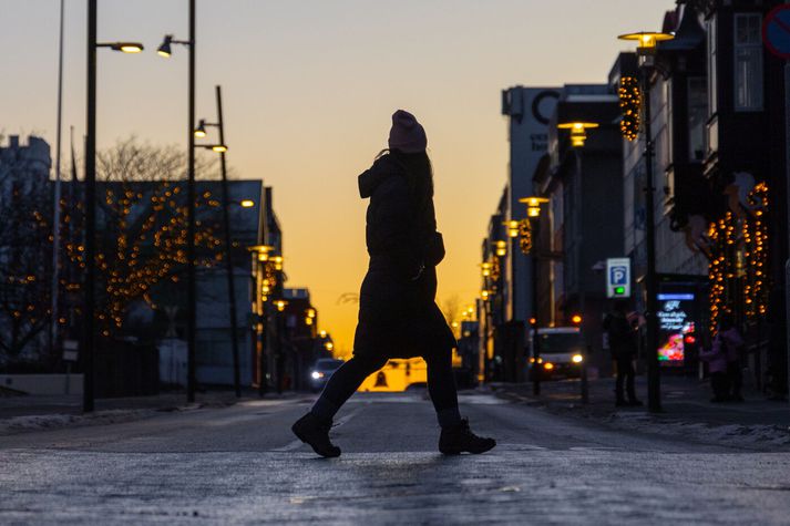 Það mun svo draga smám saman úr vindi í kvöld og nótt.