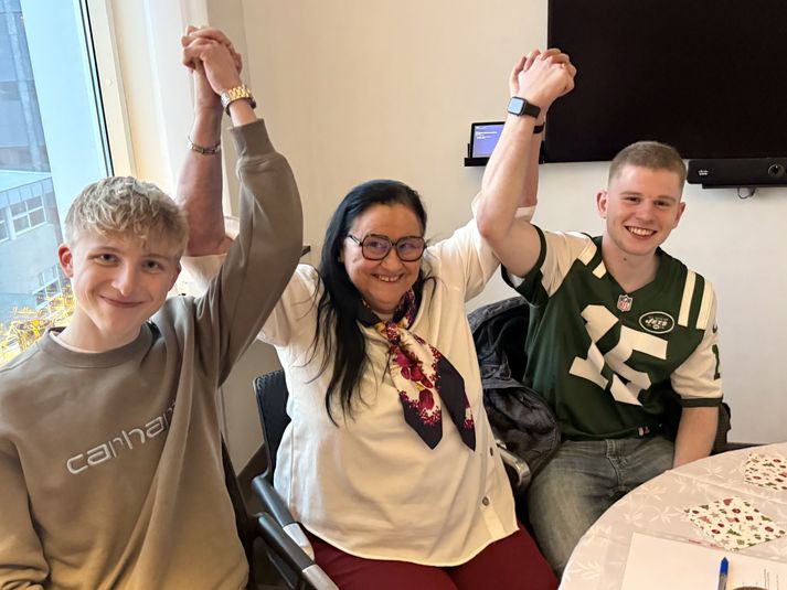 Drengirnir hittu Ingu til að ræða málið.