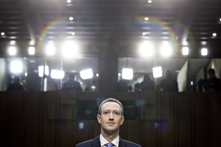 Mark Zuckerberg í þinghúsinu.