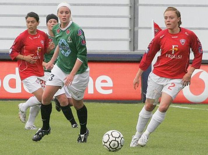 Berglind Björg Þórðardóttir og Sif Atladóttir í leik Vals og Breiðabliks.