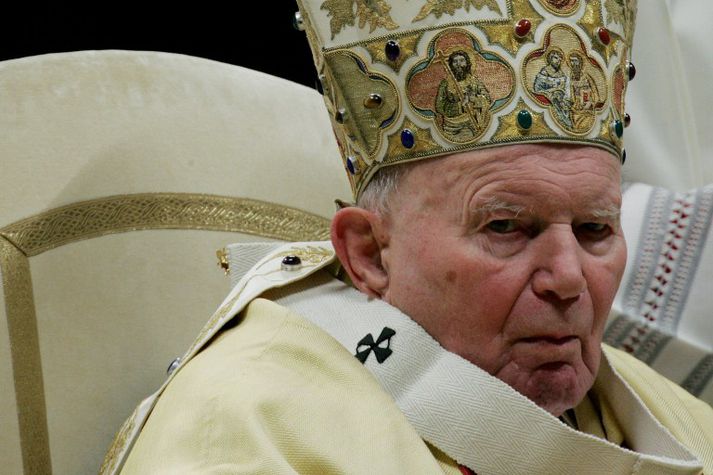 Karol Wojtyla kardináli var gerður að páfa árið 1978.