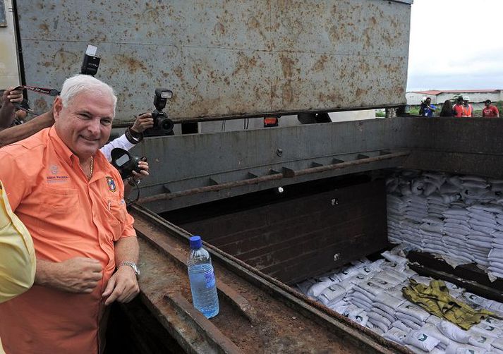 Ricardo Martinelli, forseti Panama, um borð í smyglskipinu.
