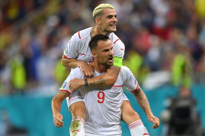 Haris Seferovic og Granit Xhaka eru á sínum stað í svissneska hópnum sem kynntur var með skemmtilegu myndbandi í gær.