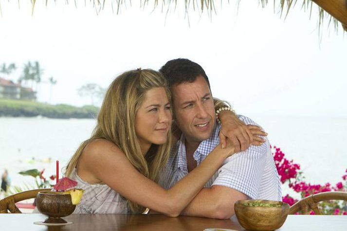 Jennifer Aniston leikur aðstoðarkonu Adams Sandler í þessari hressu gamanmynd.