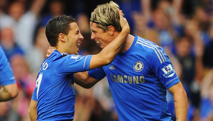 Eden Hazard fagnar hér með Fernando Torres.