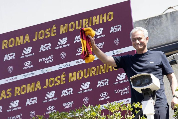 Mourinho segist vera mun betri þjálfari í dag en hann var síðast þegar hann þjálfaði á Ítalíu og það með engum smá árangri.