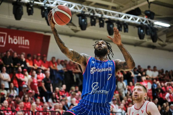 DeAndre Kane hefur verið í sviðsljósinu í fyrstu tveimur leikjum Grindvíkinga í Smáranum.
