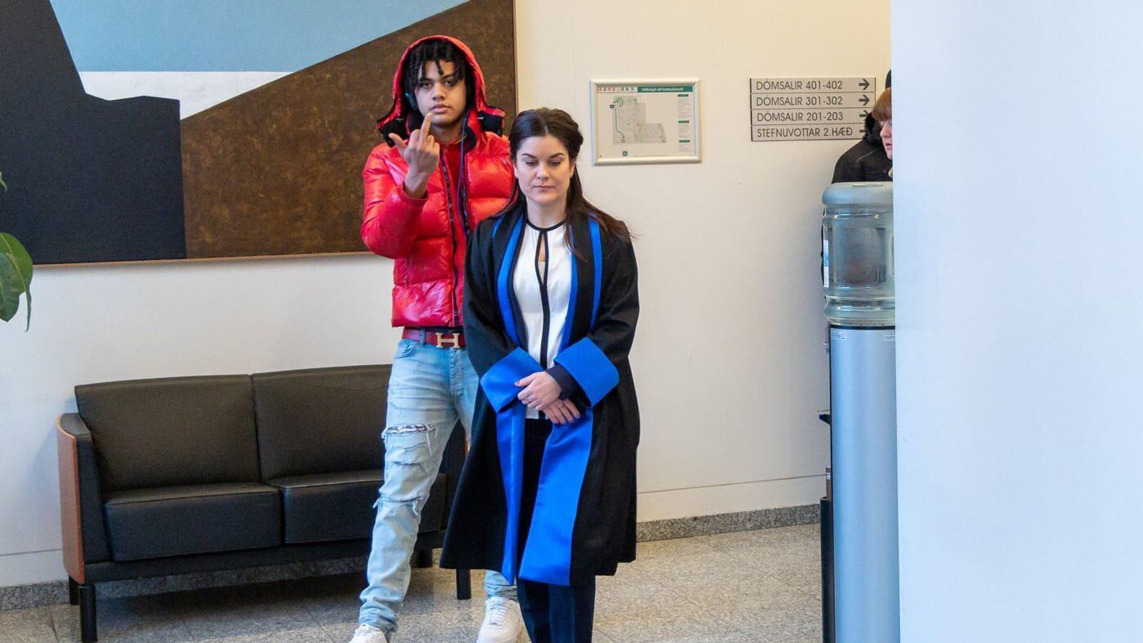 Hafi ó­vart tekið símann með sér en ekki rænt honum