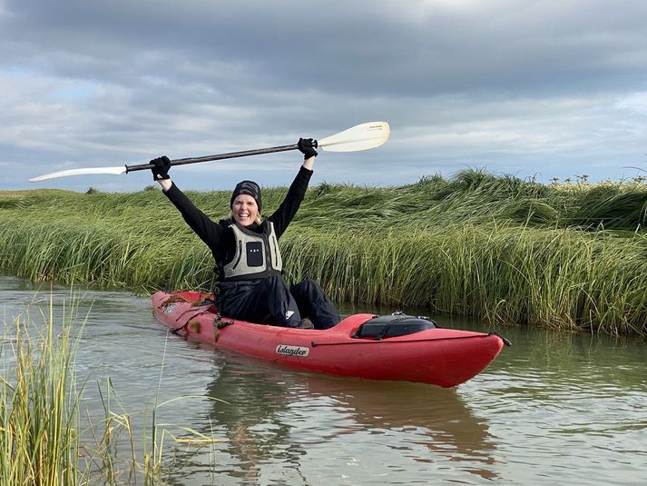 Guðrún Hafsteinsdóttir á kajak á Stokkseyri fyrr í sumar.