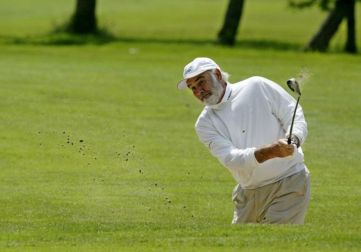 Sean Connery þykir liðtækur golfari enda frá heimalandi íþróttarinnar, Skotlandi.