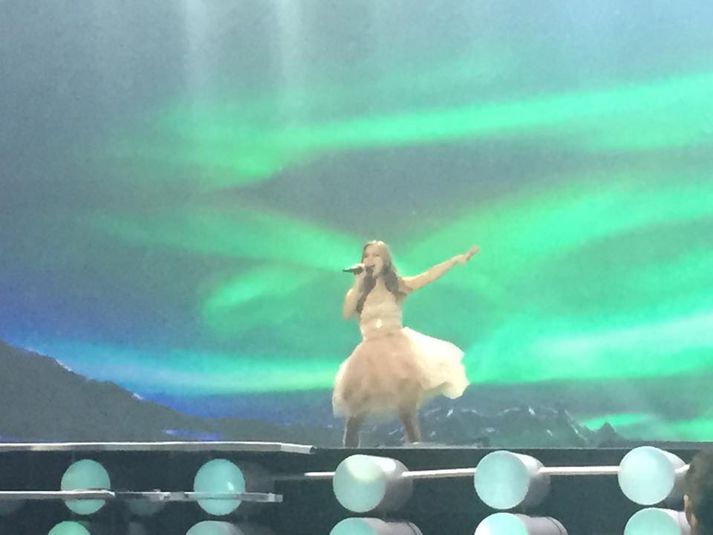 María Ólafsdóttir á sinni fyrstu æfingu í  Wiener Stadhalle þar sem Eurovision keppnin fer fram í næstu viku.