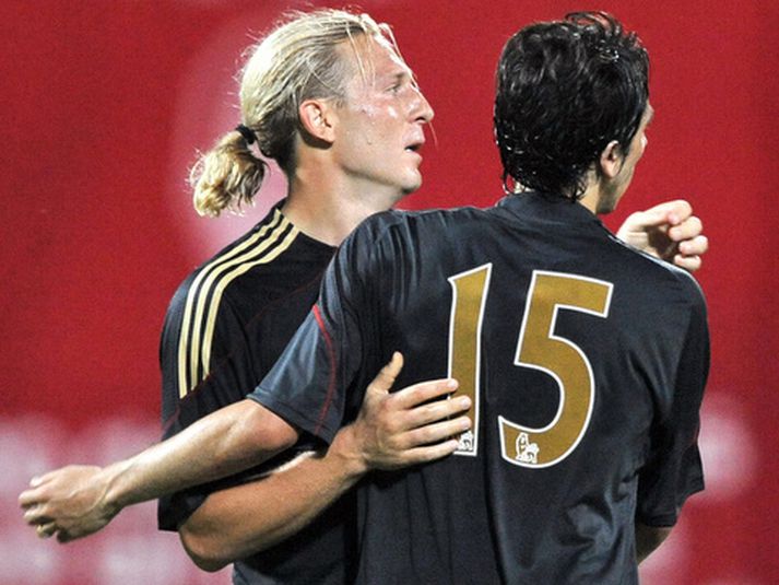Andriy Voronin fagnar hér marki sem hann skoraði í æfingaleik með Liverpool á dögunum.