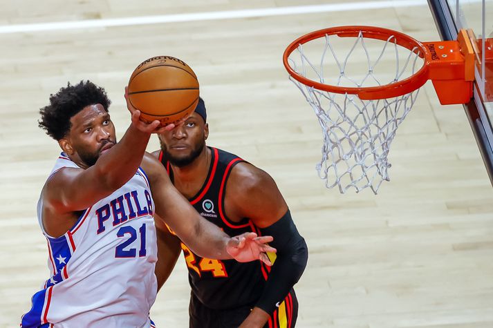 Joel Embiid átti stórleik í liði Philadelphia í nótt.