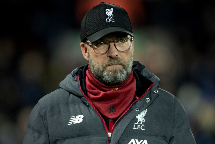 Jürgen Klopp, knattspyrnustjóri Liverpool, er svo gott sem búinn að vinna ensku úrvalsdeildina. Hann gæti samt sem áður horft upp á sína verstu martröð verði mótið flautað af vegna kórónuveirunnar.