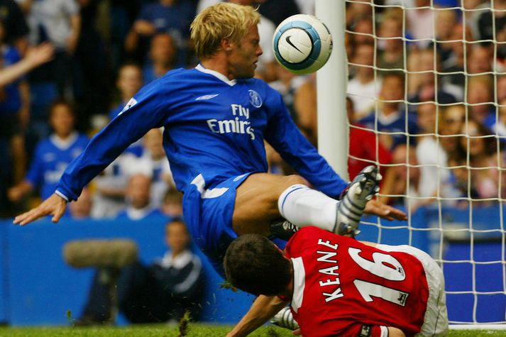 Eiður Smári Guðjohnsen tryggir hér Mourinho hans fyrsta sigur í ensku úrvalsdeildinni þann 15. ágúst 2004.
