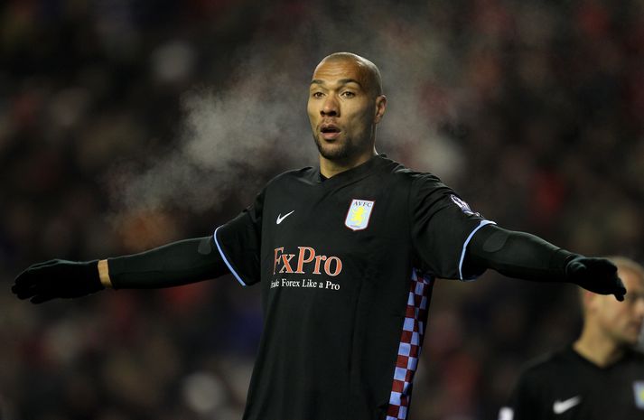 John Carew átti góðu gengi að fagna með Aston Villa.