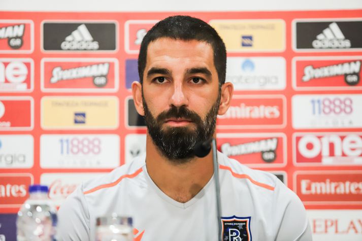 Arda Turan á blaðamannafundi á dögunum en Ísland mætir Tyrklandi í nóvember í undankeppni EM 2020.