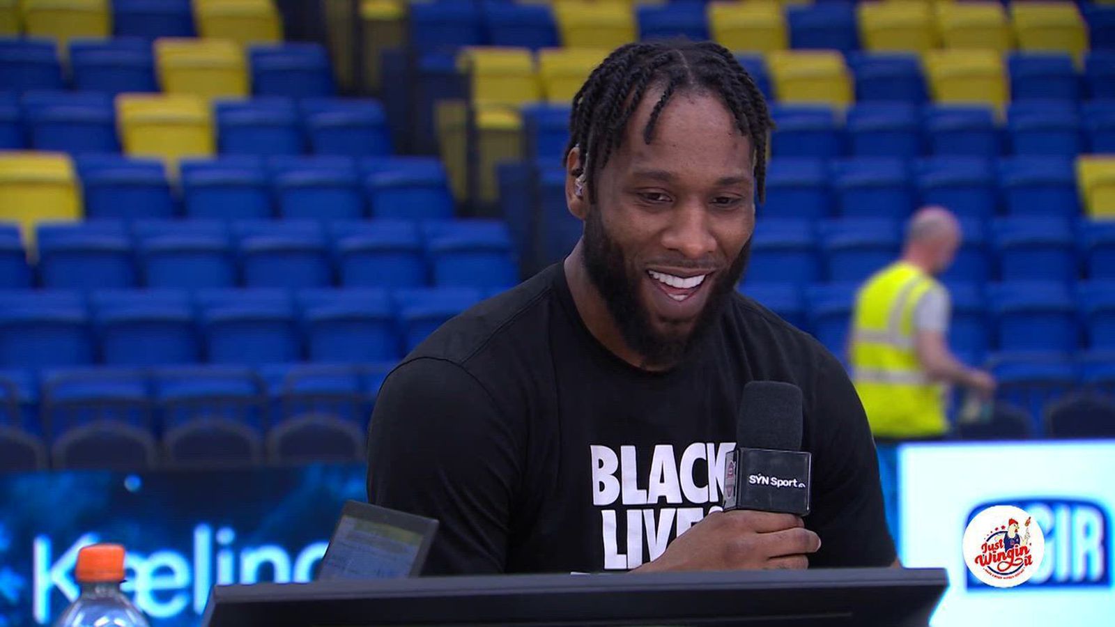 Talar stöðugt við Kristó­fer Acox: „Hræddur við að verjast mér“