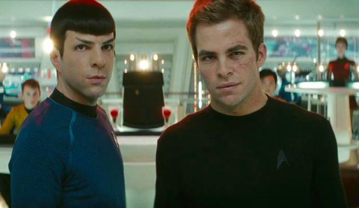 Leikararnir Zachary Quinto og Chris Pine munu leika aðalhlutverkin, Dr. Spock og Kirk kaftein, líkt og í síðustu Star Trek-mynd.
