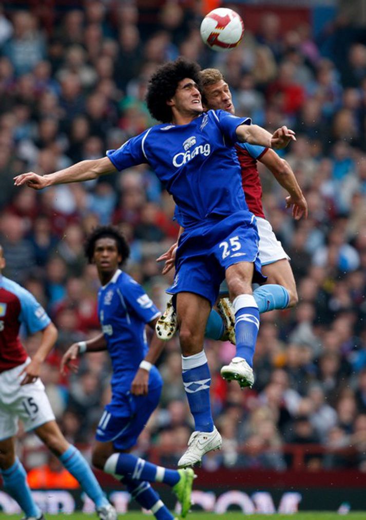 Fellaini í baráttunni í leiknum í dag.