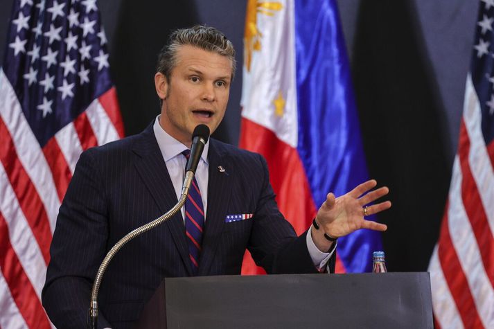 Pete Hegseth, varnarmálaráðherra Bandaríkjanna, hefur skipað hernum að auka viðbúnað í Mið-Austurlöndum verulega.