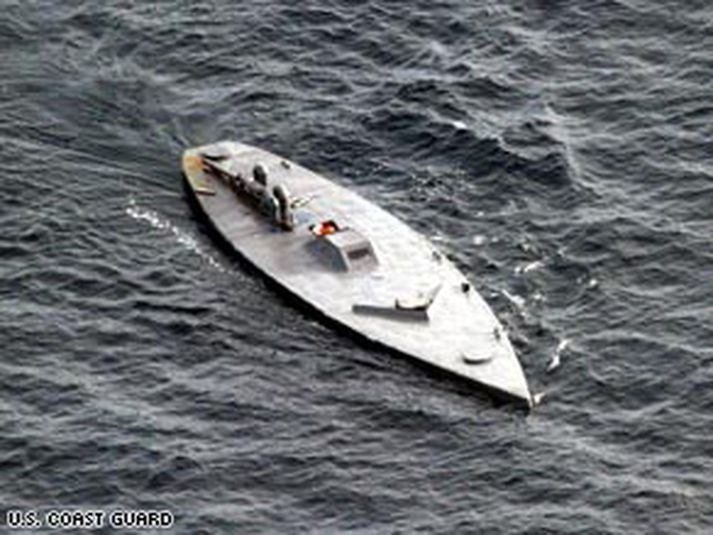 Hálfkafbáturinn, eða „self-propelled semi-submersible" eins og hann heitir á frummálinu.