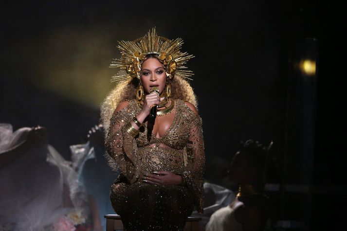 Beyoncé skartaði þessu einstaka höfuðskrauti á Grammy-hátíðinni í byrjun árs.