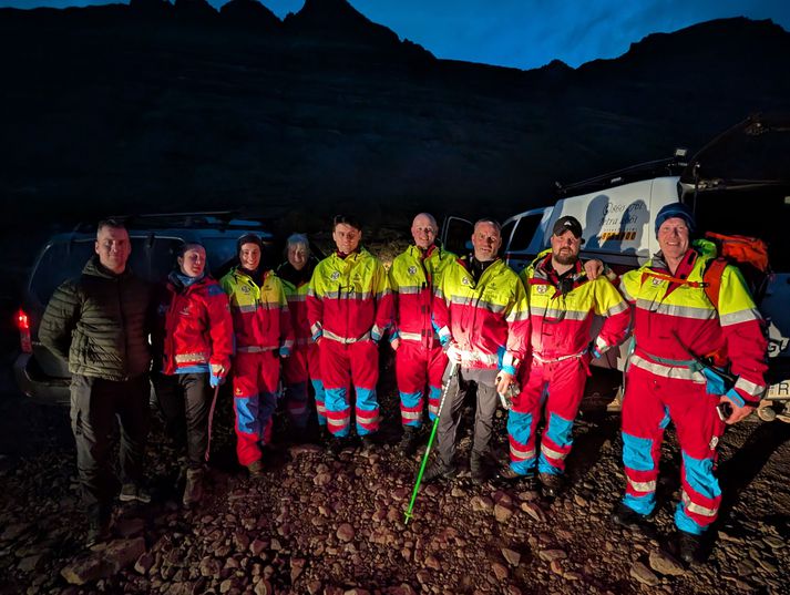 Hópur björgunarsveitarfólks frá Báru á Djúpavogi sem tók þátt í aðgerðinni á Búlandstindi í gær.