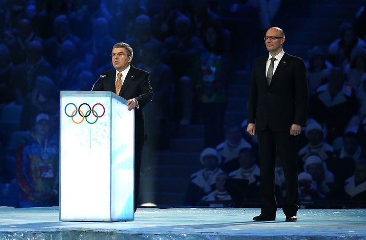 Thomas Bach (t.v.) forseti IOC ásamt Chernysenko við opnunarhátíð Vetrarleikanna í Sochi 2014.
