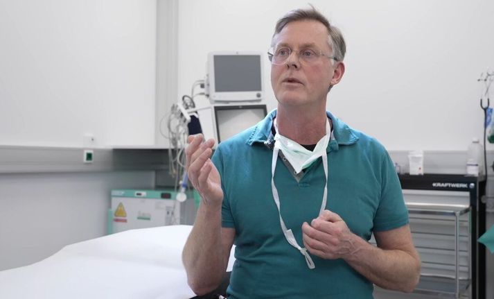 Ágúst er ekki byrjaður að sprauta kúnna með bótóxið í punginn en hann sér fyrir sér að sú bylgja mæti hingað til lands eins og allt annað. 