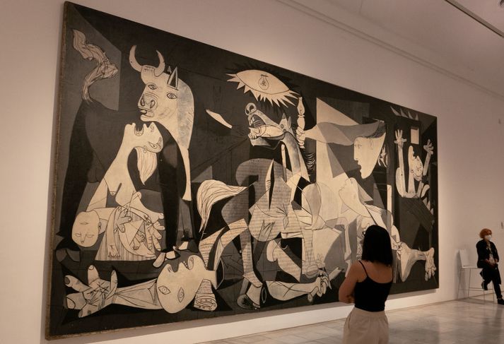 Forsvarsmenn Reina Sofía hafa ítrekað neitað Böskum um lán á verkinu og segja það gætu skemmst í flutningunum.