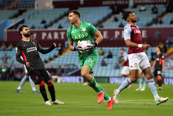 Emiliano Martinez markvörður Aston Villa í deildarleik Aston Villa og Liverpool á Villa Park 4, október síðastliðinn.