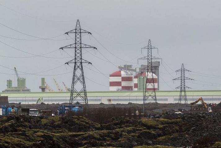 Deilan í álverinu í Straumsvík hefur staðið mánuðum saman.