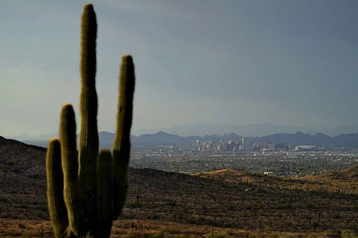 Hitinn í Phoenix í Arizona hefur verið óbærilegur í mánuð.