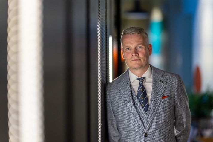 Anton Egilsson forstjóri Syndis segir notendur Booking.com þurfa að hafa varann á fáu þau skilaboð um að greiða viðbótargreiðslu eða einhvers konar staðfestingu. 