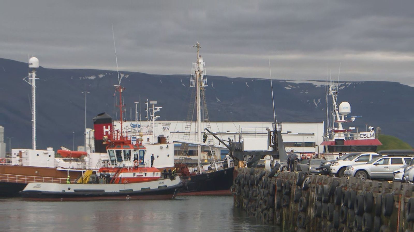 Sigldu af stað með mótmælandann um borð