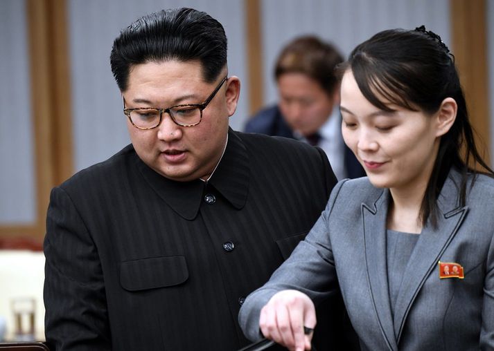 Kim Jong Un, einsræðisherra Norður-Kóreu, og systir hans Kim Yo Jong árið 2018.