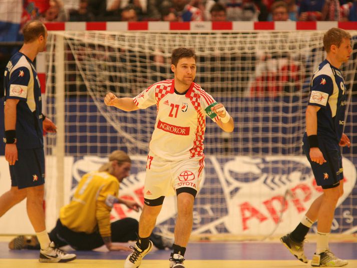 Ivan Cupic fagnar hér marki á móti Íslandi á síðasta EM.