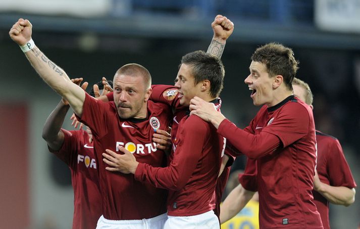 Tomas Repka fagnar í leik með Sparta Prag.