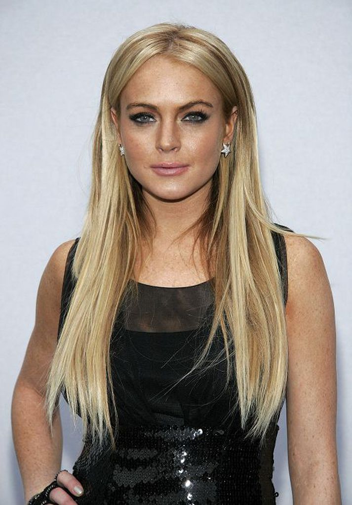 Bannað að elta Lohan Lindsay Lohan hefur þurft að þola eltihrellinn David Cocordan frá árinu 2009. Hún fékk tveggja ára nálgunarbann á hann á miðvikudaginn.