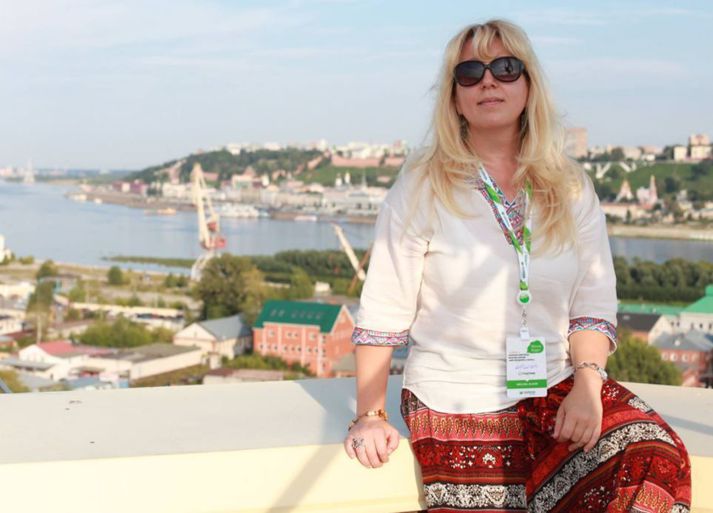 Irina Slavina, ritstjóri, bað fylgjendur sína að kenna rússneskum stjórnvöldum um dauða sinn.