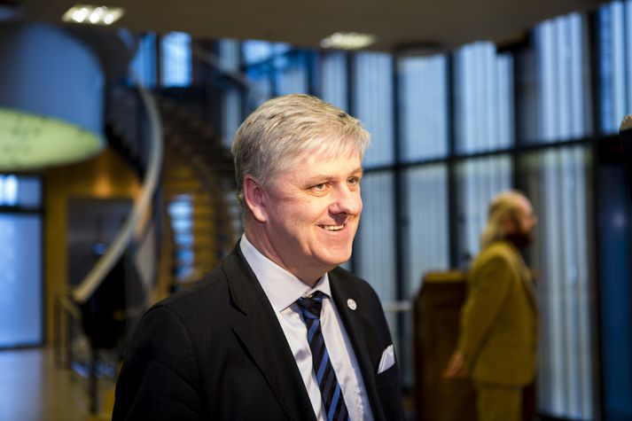 Benedikt Jóhannesson, fjármálaráðherra.