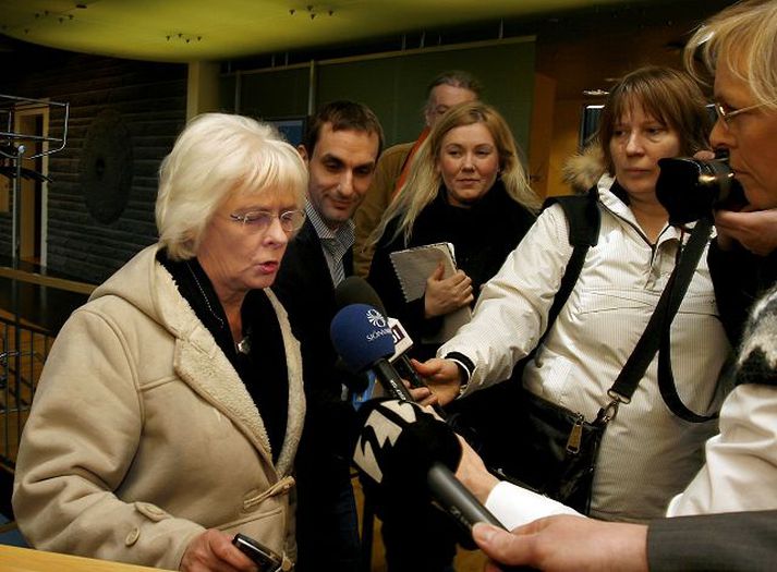 Netverjar um allan heim ættu frá og með deginum í dag geta fylgst með blaðamannafundum Jóhönnu Sigurðardóttur forsætisráðherra og ríkisstjórn hennar og skoðað fyrir blaðamannafundi.