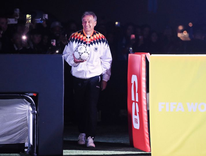 Jürgen Klinsmann segir ítölsk félög of hrædd við að gefa ungum leikmönnum tækifæri.