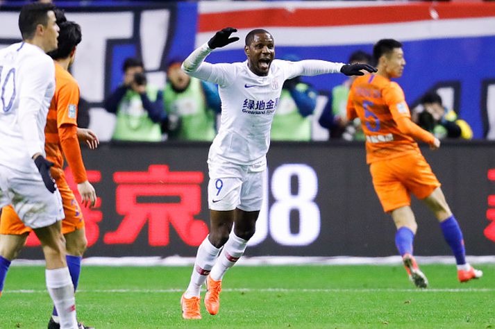 Ighalo í leik með Shanghai Shenua þar sem hann spilaði fyrir áramót.
