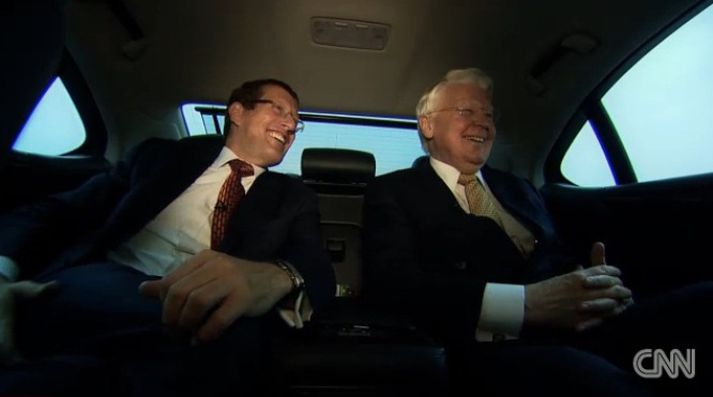 Richard Quest og Ólafur Ragnar Grímsson eru bestu mátar líkt og sjá má í umfjöllun Business Traveller.