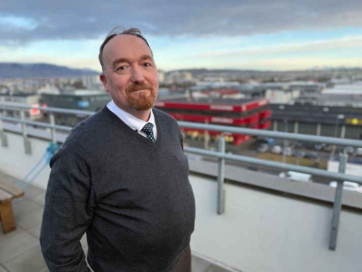 Daníel O. Einarsson formaður B.Í.L.S. og Bifreiðastjórafélagsins Frama fagnar drögum að reglugerð um leigubíla. Nú geti stéttin loks endurheimt virðingu sína. 